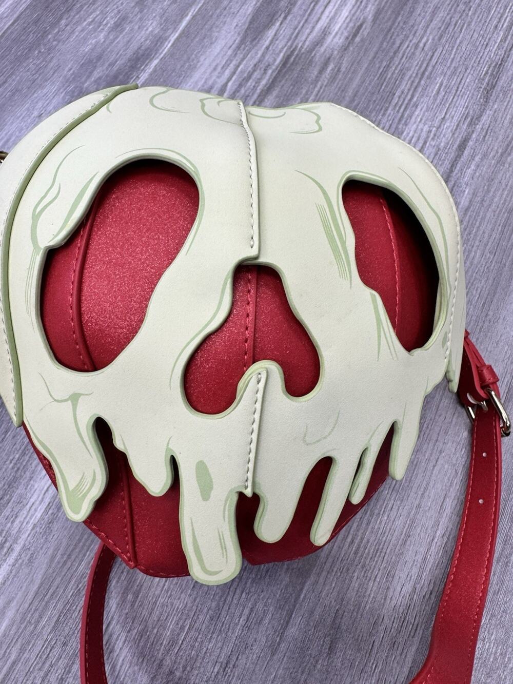 Loungefly Stitch Shoppe Disney Snow White Poison apple crossbody evil queen